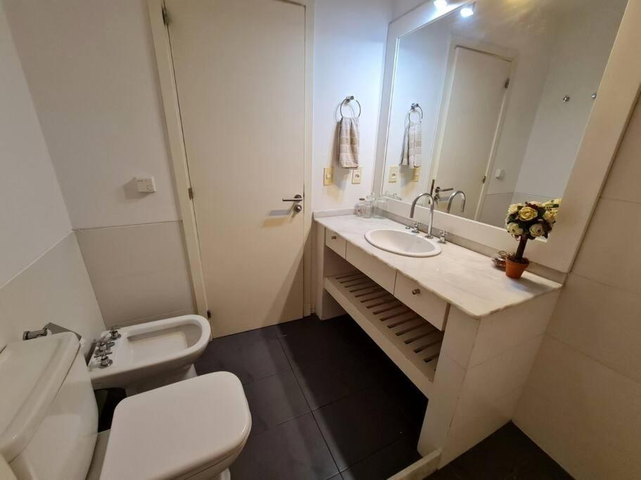 Hermosa Habitación En En Carrasco. Montevidéu